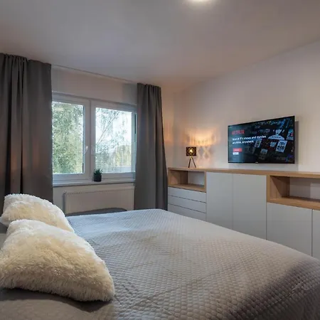 Apartmán Flexihome Sk - Bellova - Brand New - Neftflix - Private Parking Liptovsky Mikulas