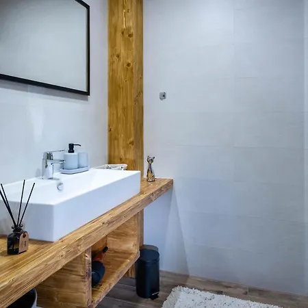 Flexihome Sk - Bellova - Brand New - Neftflix - Private Parking Liptovský Mikuláš