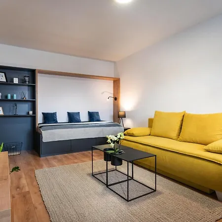 דירה Flexihome Sk - Bellova - Brand New - Neftflix - Private Parking