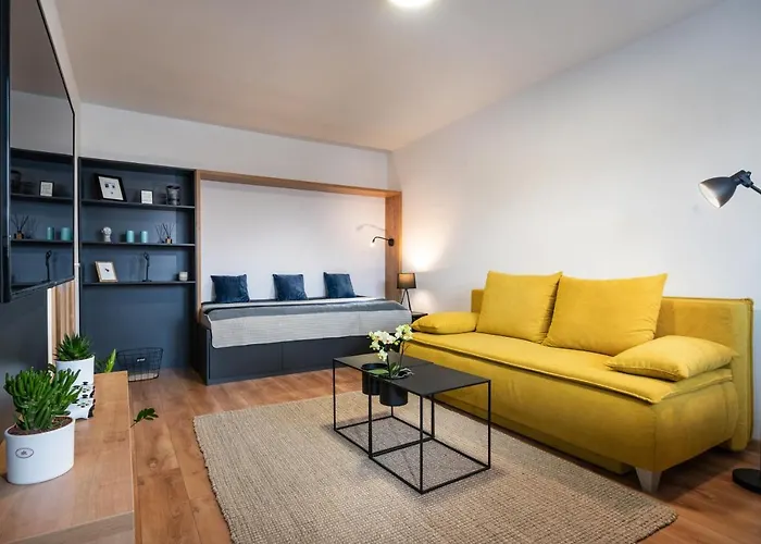 Apartamento Flexihome Sk - Bellova - Brand New - Neftflix - Private Parking